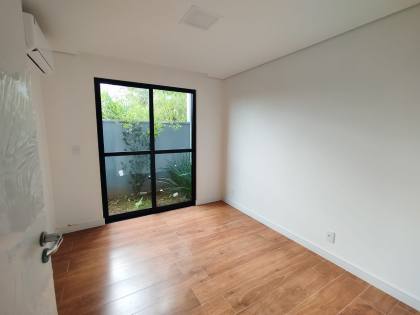 Apartamento a venda 1 suíte e 2 demi-suítes no bairro ITACOLOMI em Balneário Piçarras - SC