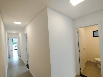 Apartamento Para Vender com 2 demi- suites e 1 suíte no bairro ITACOLOMI em Balneário Piçarras