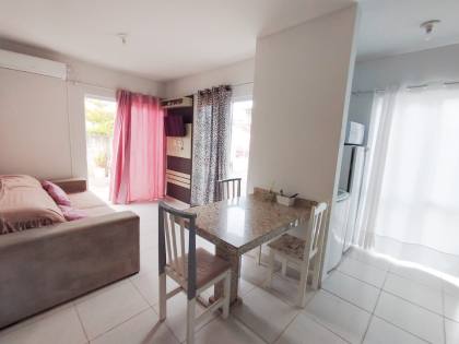 Casa de Condomínio Para Alugar com 2 quartos no bairro ITACOLOMI em Balneário Piçarras