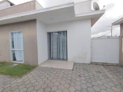 Casa de Condomínio Para Alugar com 2 quartos no bairro ITACOLOMI em Balneário Piçarras