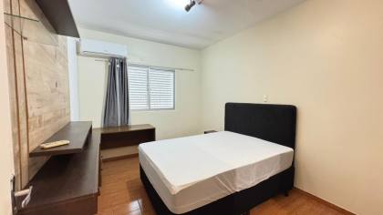 Apartamento Para Alugar com 3 quartos 1 suítes no bairro centro  em Balneário Piçarras