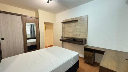 Apartamento Para Alugar com 3 quartos 1 suítes no bairro centro  em Balneário Piçarras