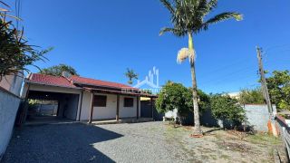 Casa para locação anual em Barra Velha