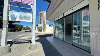 Sala comercial para locação anual