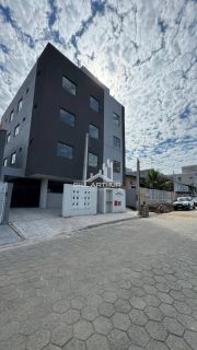 Apartamento para venda com 02 quartos sendo 01 suítes no bairro em Balneário Piçarras