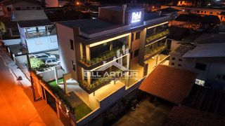 Apartamento para locação anual com 2 quartos + 1 suíte no bairro Armação  em Penha SC.