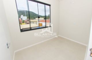 Apartamento para locação anual com 2 quartos + 1 suíte no bairro Armação  em Penha SC.