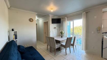 APARTAMENTO MOBILIADO A 450 METROS DO MAR DISPONÍVEL PARA LOCAÇÃO ANUAL