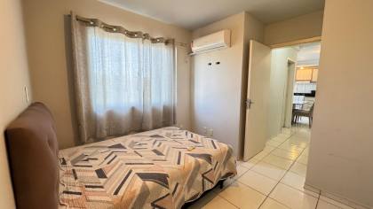 APARTAMENTO MOBILIADO A 450 METROS DO MAR DISPONÍVEL PARA LOCAÇÃO ANUAL