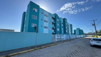 APARTAMENTO MOBILIADO A 450 METROS DO MAR DISPONÍVEL PARA LOCAÇÃO ANUAL