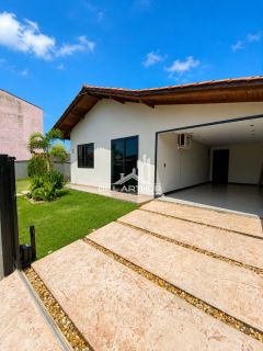 Casa na praia com piscina e sauna a 5 minutos do mar