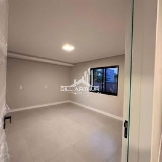 Casa na praia com piscina e sauna a 5 minutos do mar