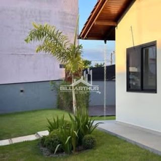 Casa na praia com piscina e sauna a 5 minutos do mar