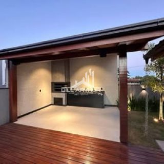 Casa na praia com piscina e sauna a 5 minutos do mar