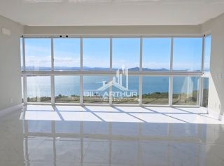 Cobertura de Alto Padrão com 4 Suítes e Condomínio Completo em Penha!
