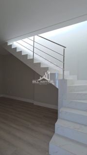Cobertura de Alto Padrão com 4 Suítes e Condomínio Completo em Penha!