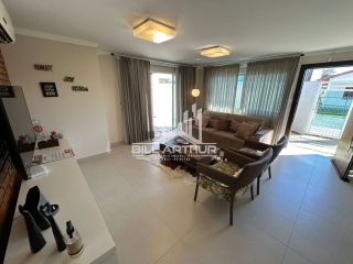 Casa Alto Padrão Mobiliada com Área Gourmet, Próxima ao Rio Piçarras!