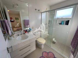 Casa Alto Padrão Mobiliada com Área Gourmet, Próxima ao Rio Piçarras!