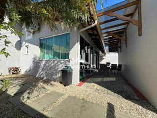 Casa Alto Padrão Mobiliada com Área Gourmet, Próxima ao Rio Piçarras!