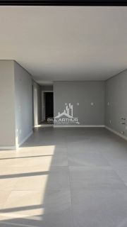Apartamento Alto Padrão com 3 Suítes em Balneário Piçarras – Sofisticação e Conforto à Beira-Mar!