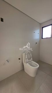 Apartamento Alto Padrão com 3 Suítes em Balneário Piçarras – Sofisticação e Conforto à Beira-Mar!