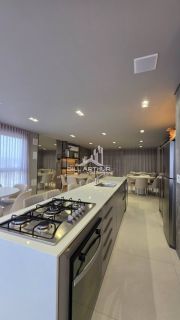 Apartamento Alto Padrão com 3 Suítes em Balneário Piçarras – Sofisticação e Conforto à Beira-Mar!