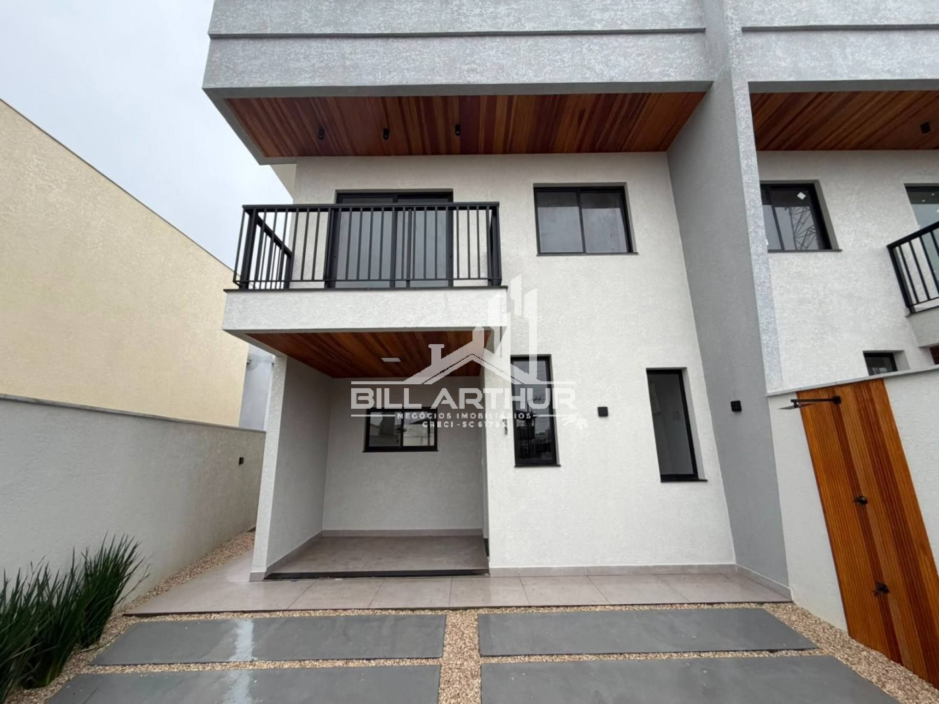 Sobrado Para Vender com 2 quartos 1 suítes no bairro Itajuba em Barra Velha 350m da praia