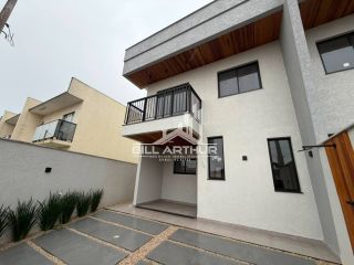 Sobrado Para Vender com 2 quartos 1 suítes no bairro Itajuba em Barra Velha 350m da praia