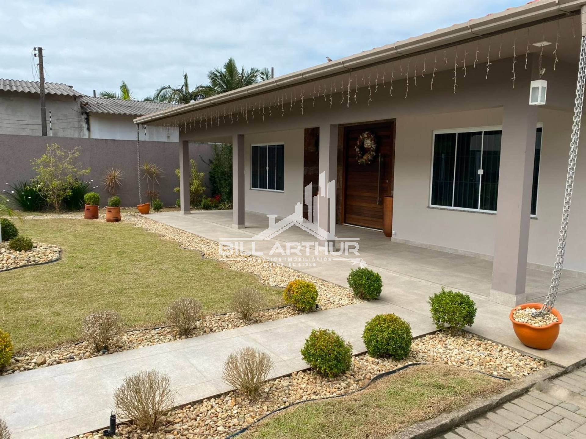 Casa de Alto Padrão em Penha | Localização Privilegiada