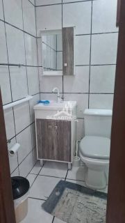 Oportunidade! Sobrado sozinho no terreno!