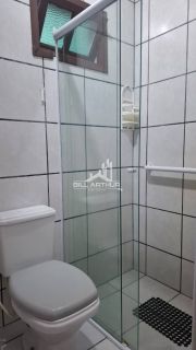Oportunidade! Sobrado sozinho no terreno!