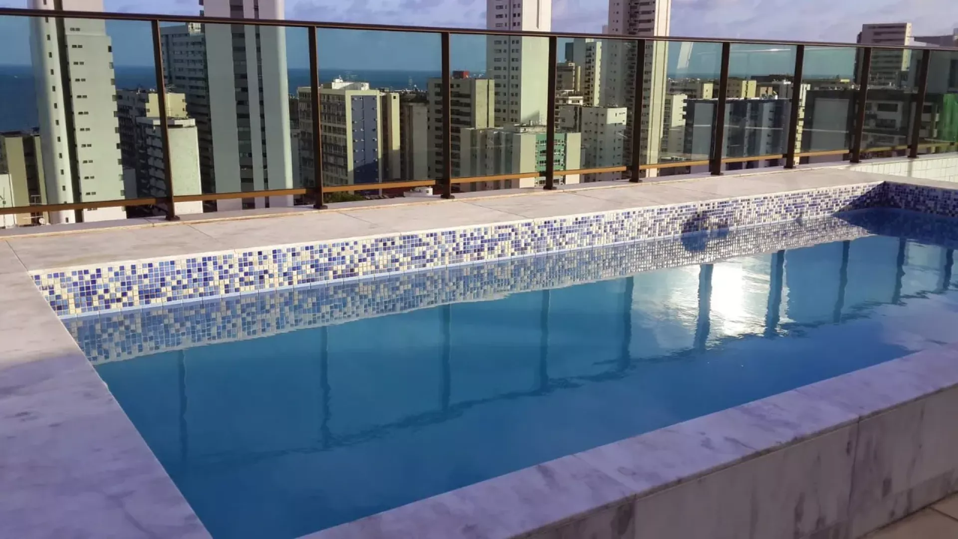 Apartamento em BOA VIAGEM - Recife.