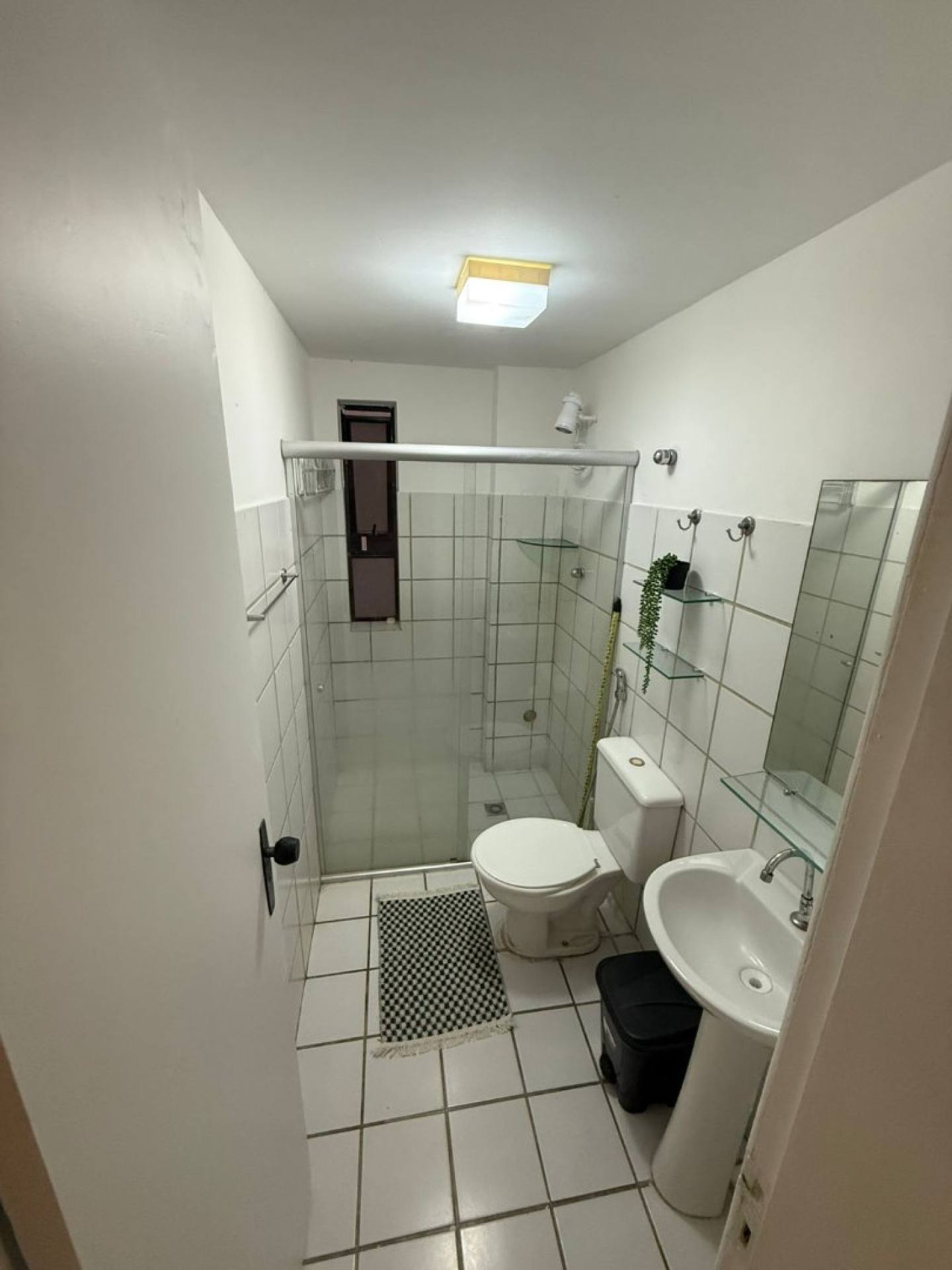 Apartamento para alugar - Edf. Ibiza II, Bairro Candeias, Jaboatão Dos Guararapes.