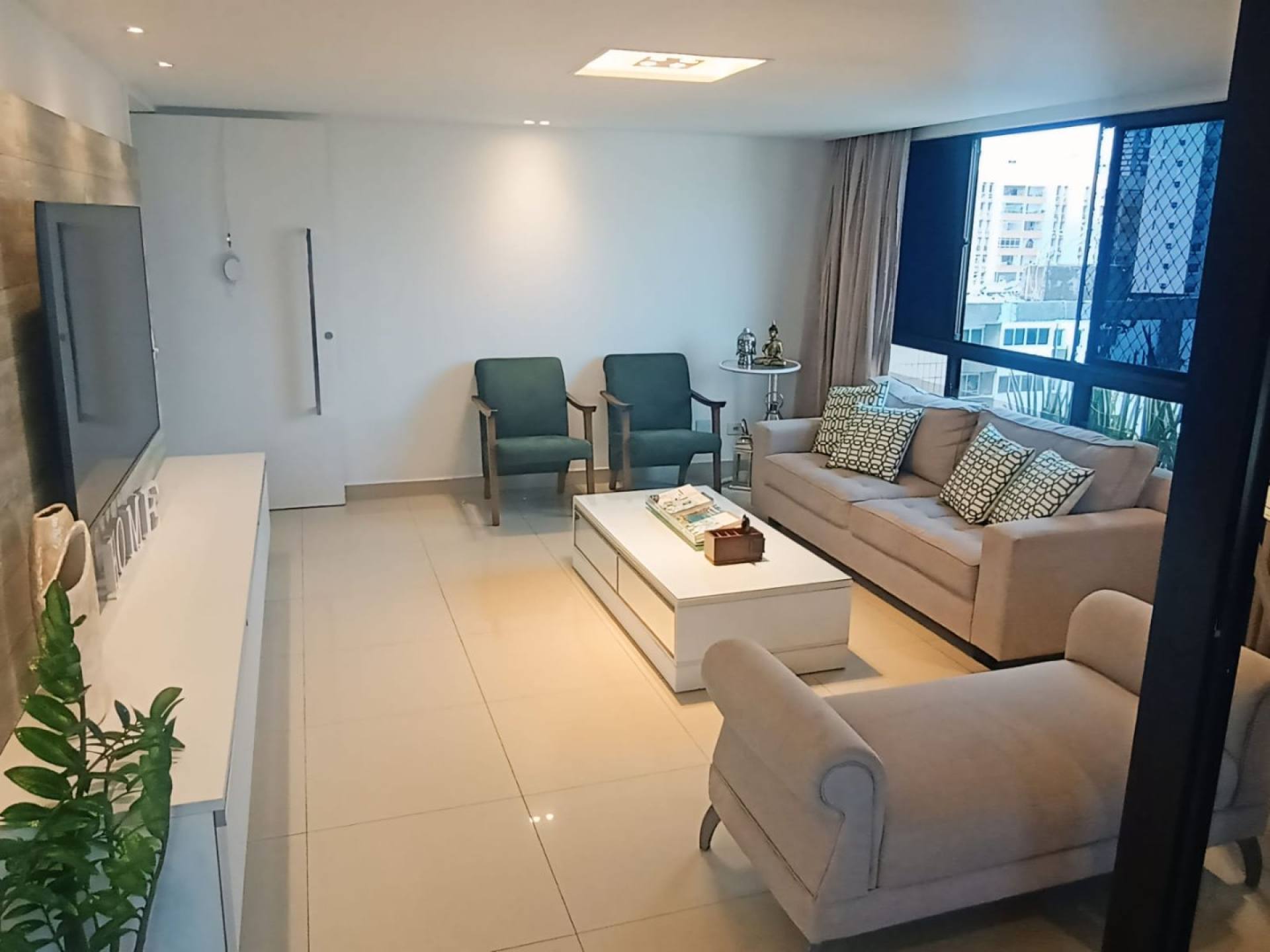 Edf. Ilha de La Maiorca, Graças - Recife.