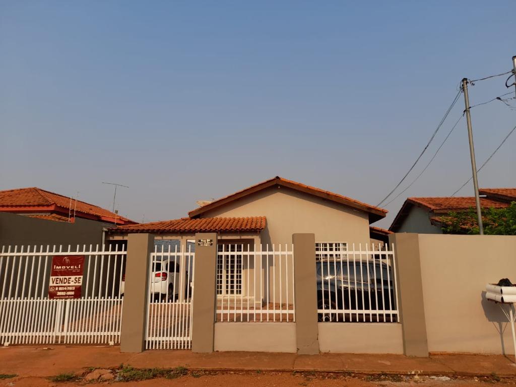 Casa com 3 dormitórios à venda, 91 m² por R$ 240.000,00 - Jardim Paula II - Várzea Grande/MT