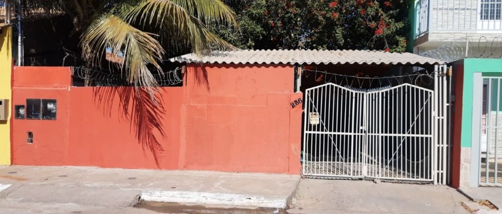 Casa com 3 dormitórios à venda, 164 m² por R$ 290.000,00 - Cristo Rei - Várzea Grande/MT