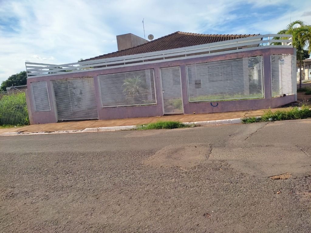 Linda casa no coração do Bairro Canelas