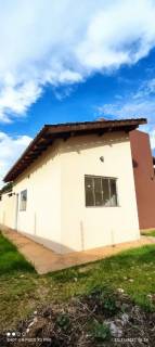 Casa Para Vender com 2 quartos 1 suíte no bairro Água Vermelha em Várzea Grande