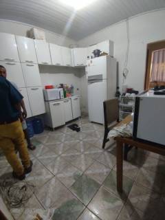 Terreno bom com duas casas.