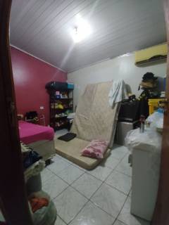 Terreno bom com duas casas.