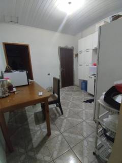 Terreno bom com duas casas.