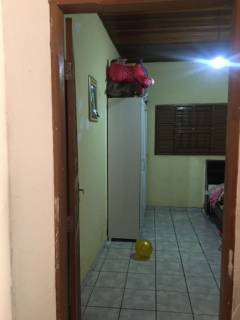 Casa com excelente localização ,proximo a Av. Filinto  Muller