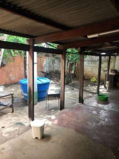 Casa com excelente localização ,proximo a Av. Filinto  Muller