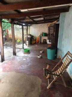 Casa com excelente localização ,proximo a Av. Filinto  Muller