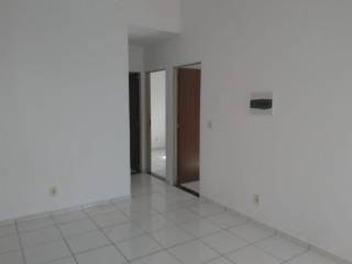 Excelente Casa na Av. Principal do Bairro !!