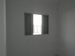 Excelente Casa na Av. Principal do Bairro !!