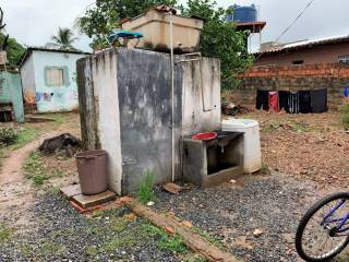 Terreno com duas casas