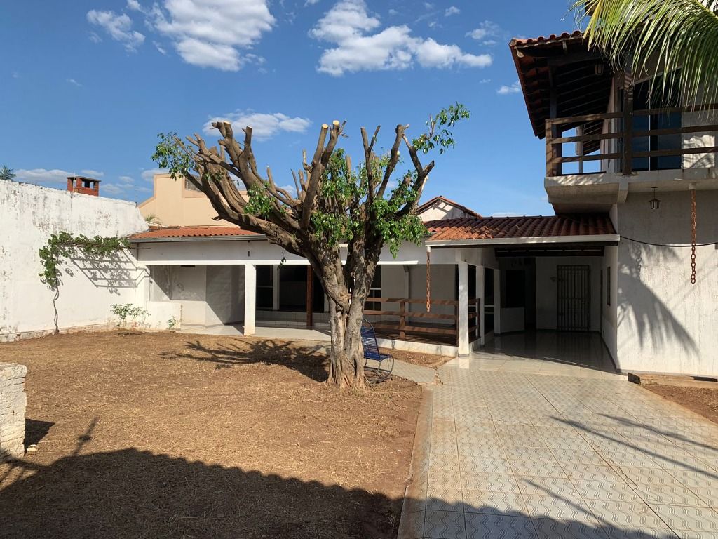 Sobrado com 3 dormitórios à venda, 305 m² por R$ 850.000,00 - Jardim dos Estados - Várzea Grande/MT