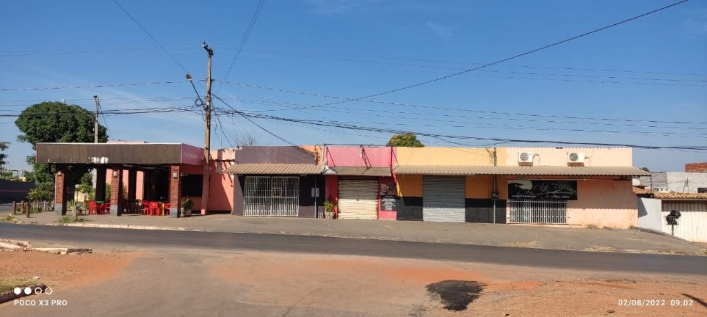 Área comercial com 1476 m².