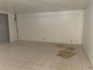 Barracão amplo com 1809 m² .
